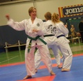 Piritta, Tinja ja Maija tekemässä joukkueliikesarjaa SM-Liiga /Kirkkonummi 29.10.16